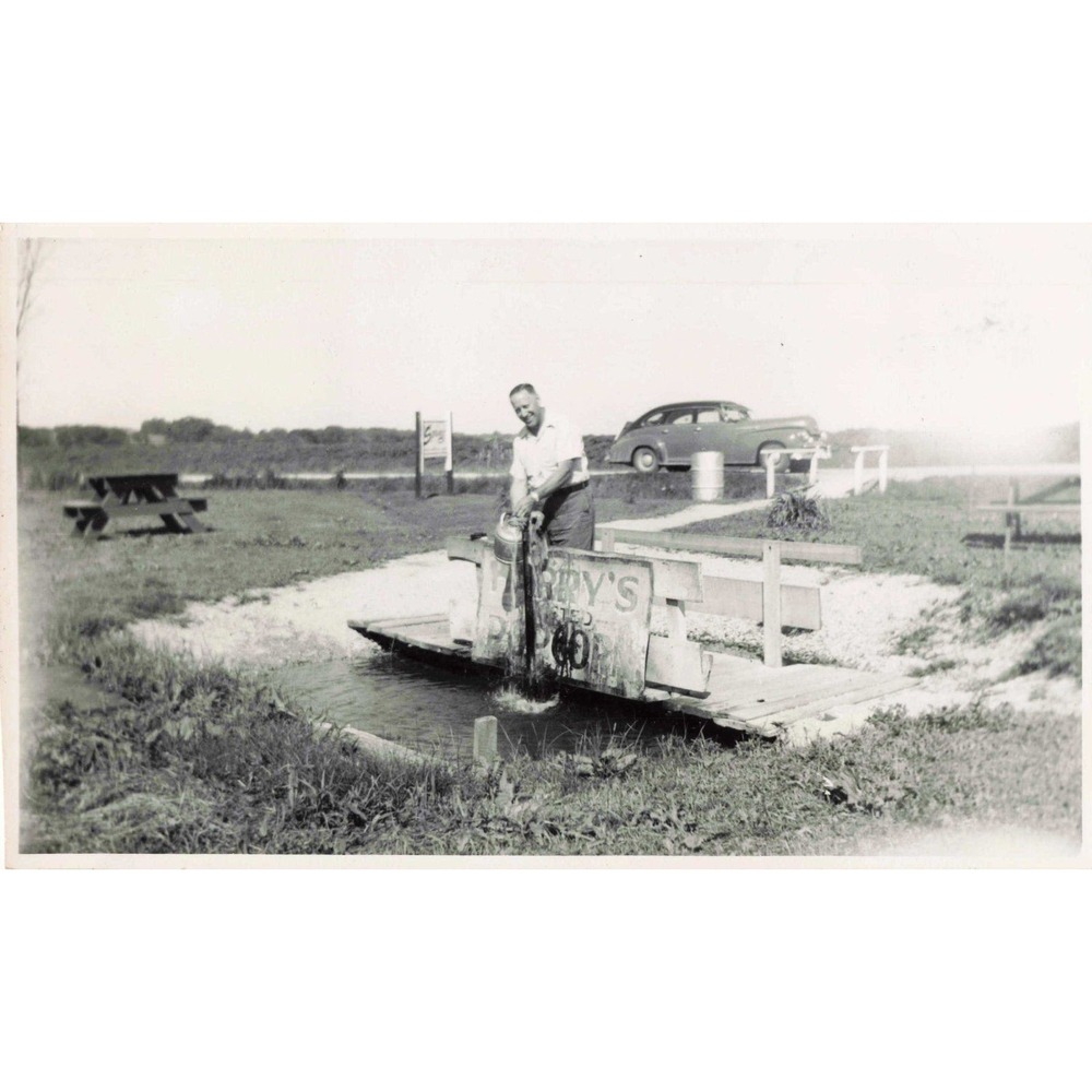 Vtg 1940s-50s Snapshot Man Popcorn Sign Classic Car Roadside VG - Picture 1 of 2